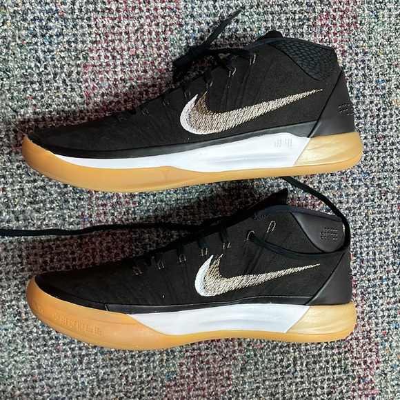 Kobe - Picture 2 of 7